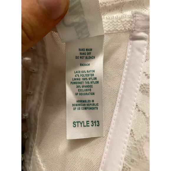 Carnival Vintage Lace White Bride Lingerie size 32C - Picture 7 of 7